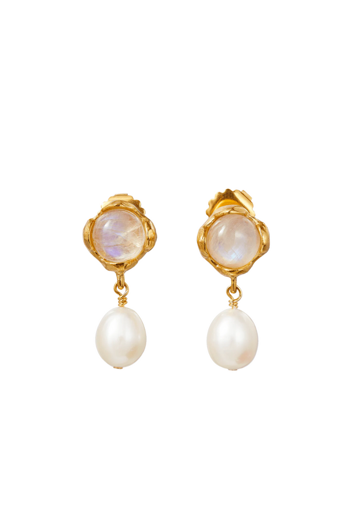Elegant Moonlight Capture Earrings with moonstones and freshwater pearls.