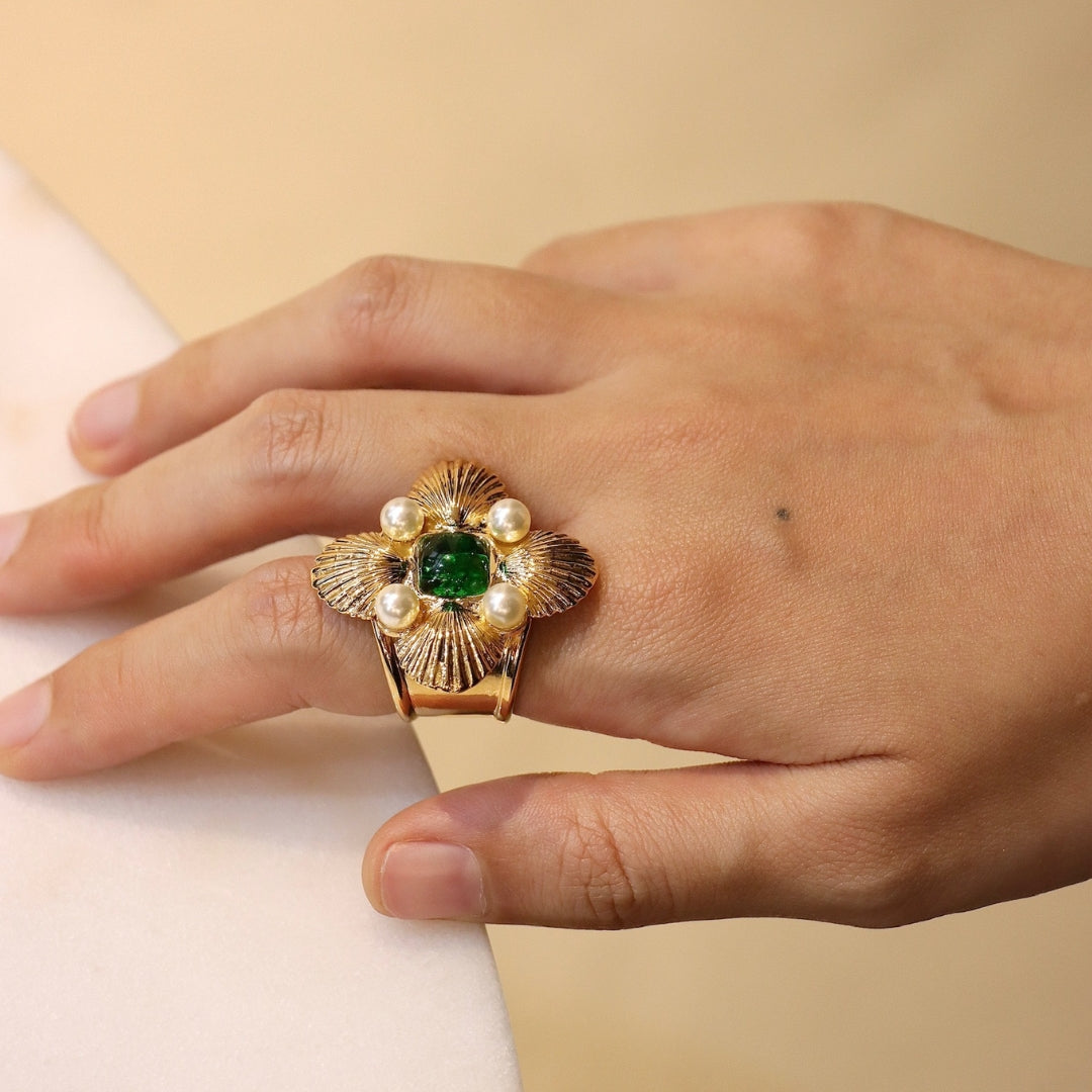 Byzantine Shell Adjustable_Ring_Jewelry_Green_Gripoix