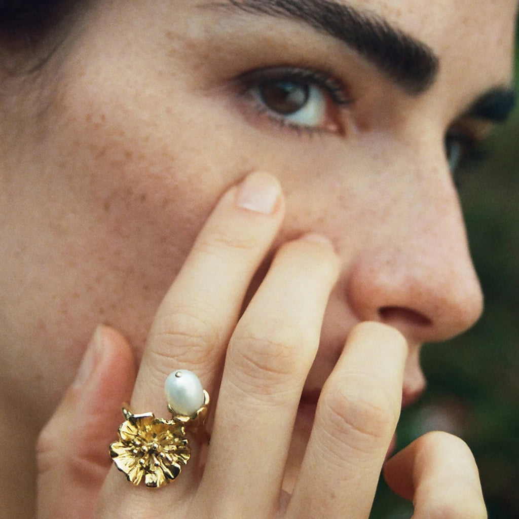 Goossens Fleur de Pavot Poppy Flower Pearl Ring