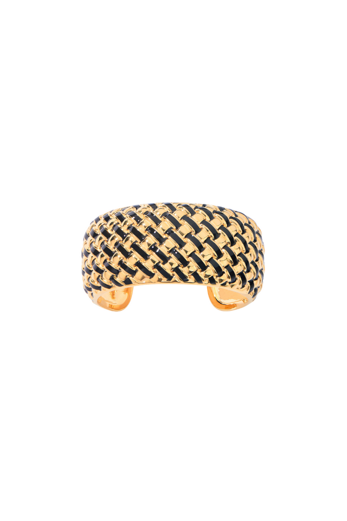 Aurélie Bidermann's Harria range features a stunning collection of cuff, bracelet, ring, and earrings, blending traditional Scottish design with modern fashion sensibilities to add a touch of elegance and style to your everyday look.