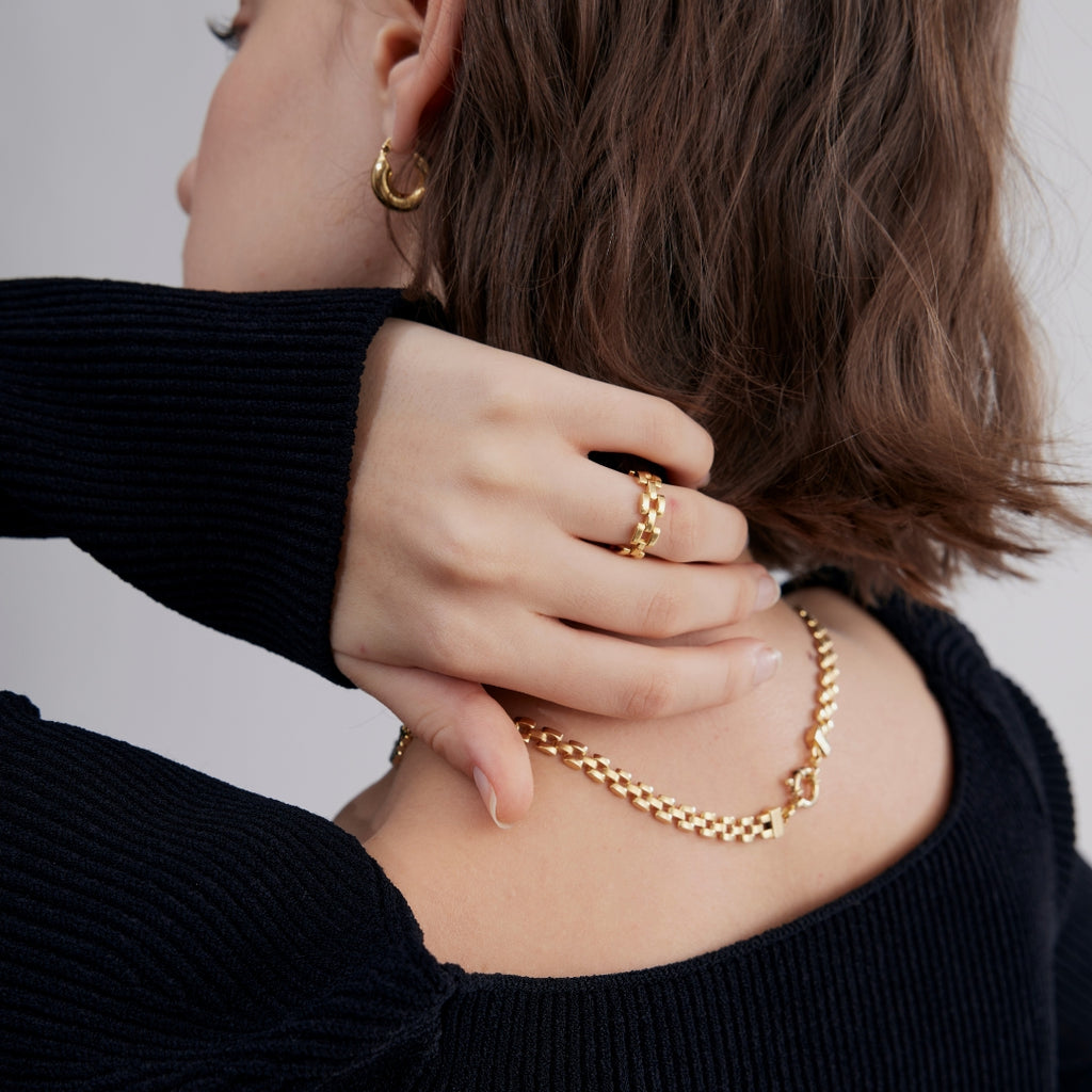 LOUVE Panthère Chain Necklace