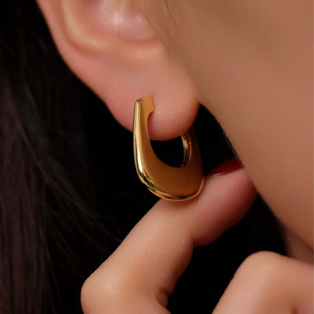 LOUVE Ovale Hoops Large Gold