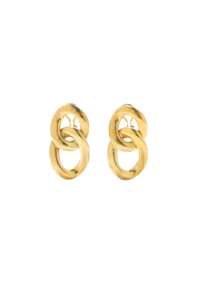 The Lhassa Clip Earrings Double by Goossens Paris is a stunning pair of hand-hammered golden links earrings that celebrate the signature work of the chain, making them perfect for any occasion and a must-have for any sophisticated wardrobe