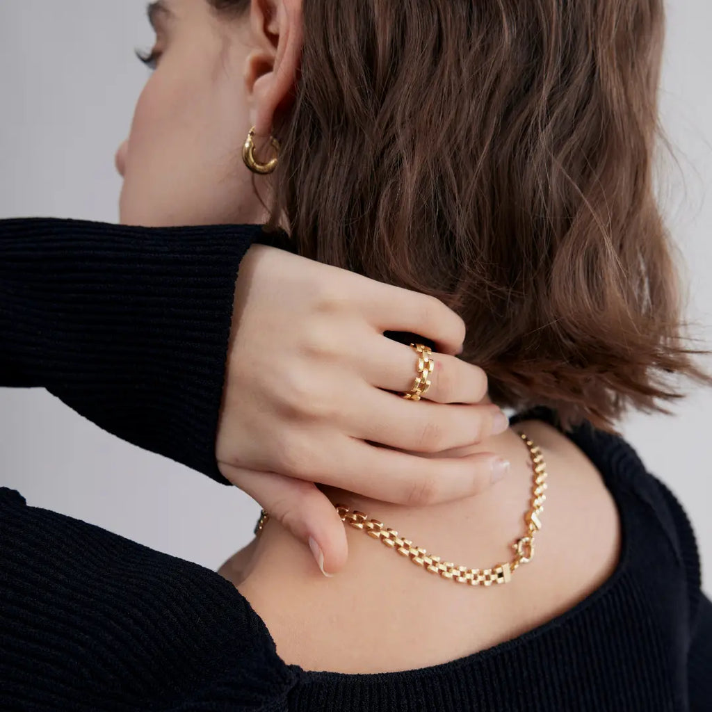 LOUVR Panthère Chain Ring