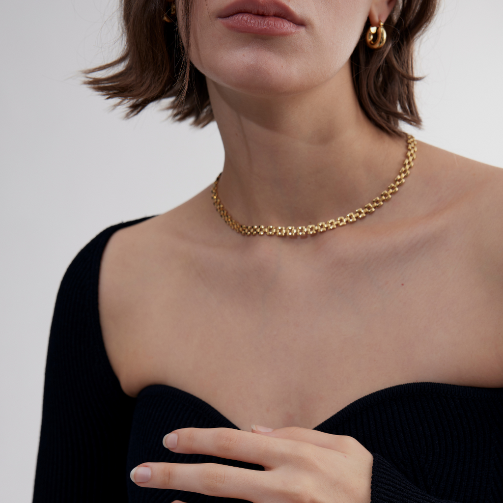 Luxury fashion jewelry Classic Hoops Small Gold Louve maison muguet product