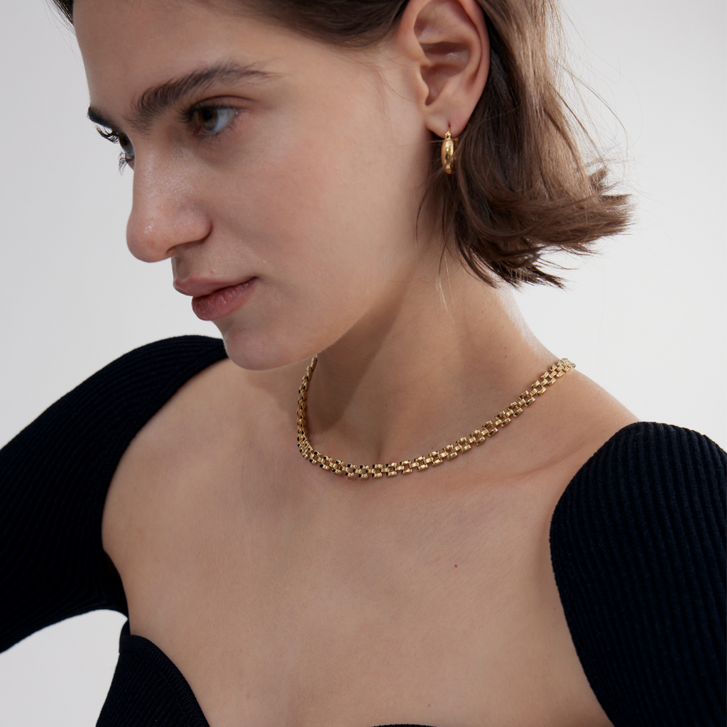 Luxury fashion jewelry Classic Hoops Small Gold Louve maison muguet product
