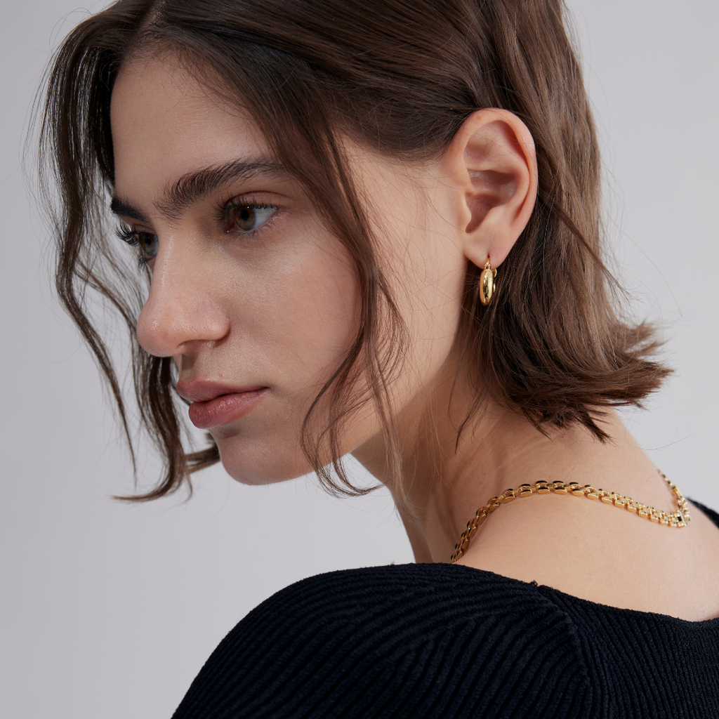 Luxury fashion jewelry Classic Hoops Small Gold Louve maison muguet product