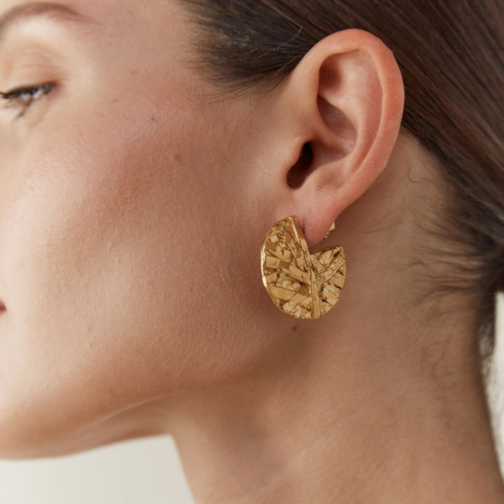 Medium Icon_Hoops_Gold_Paola Sighinolfi