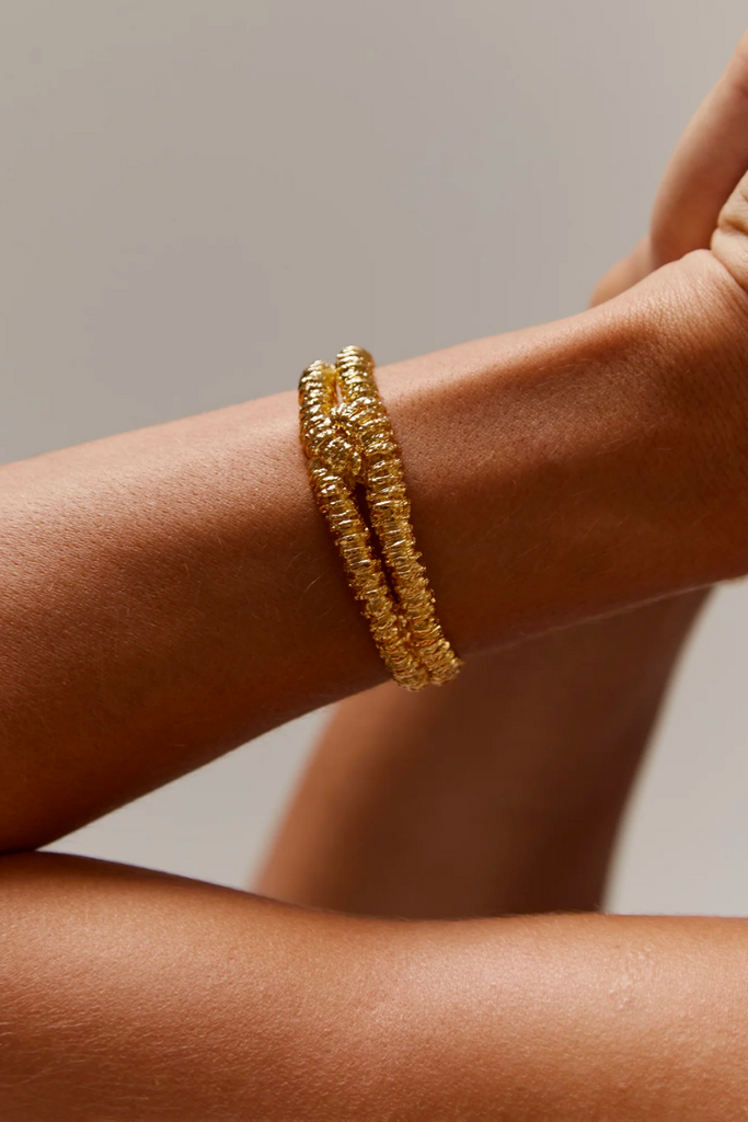 Elevate your style with the captivating and handcrafted Ocaso Bracelet from Paola Sighinolfi.