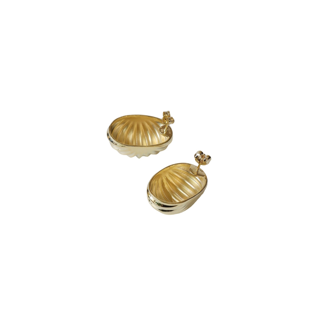 Shell Dome_Earrings_Gold_Louve