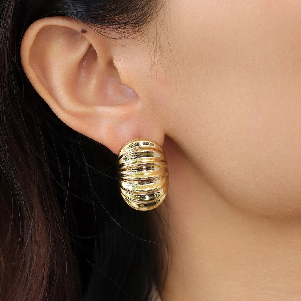 Shell Dome_Earrings_Gold_Louve