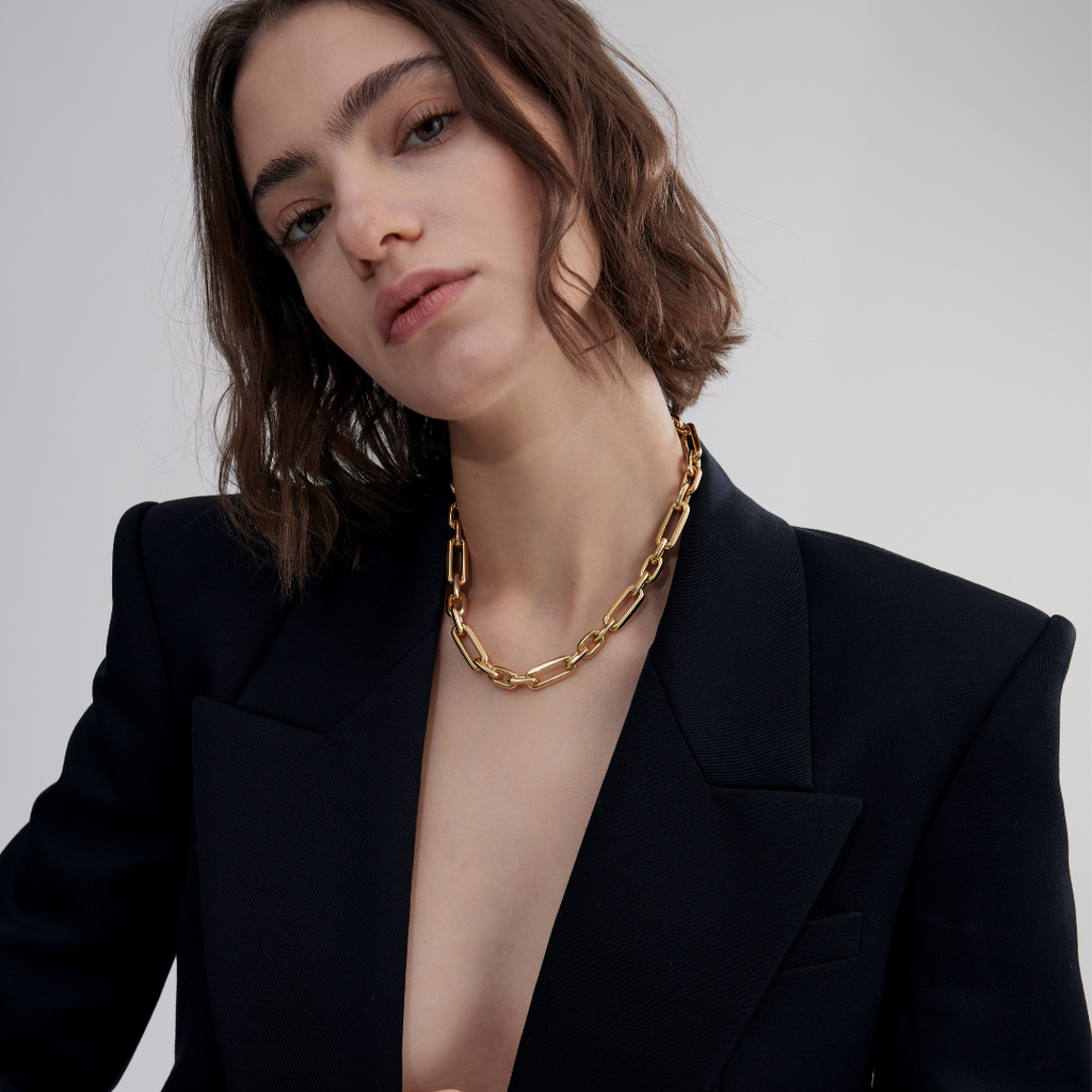 Signature Chunky Chain Necklace Gold Louve Luxury fashion jewelry designer