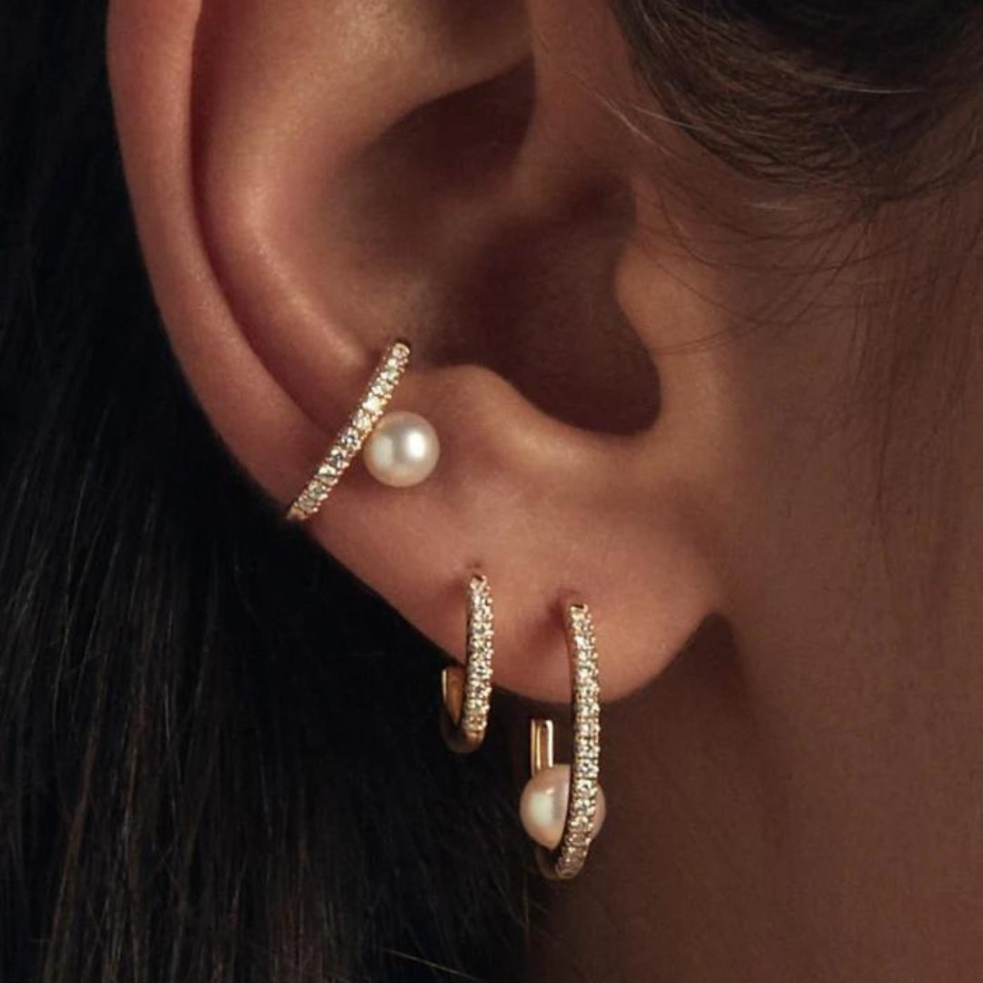 Small_Diamond_and_Offset_Pearl_Ear_Cuff_Ear_Cuff_Gold_Mizuki_Shopify_2