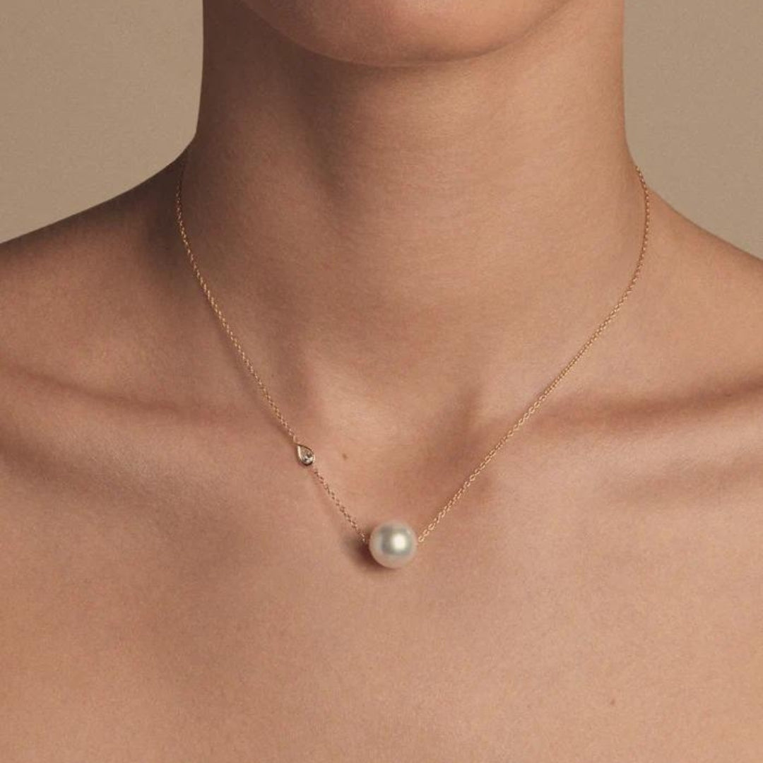 South_Sea_Pearl_and_Pear_Diamond_Solitaire_Necklace_Necklace_Gold_Mizuki_Shopify_3