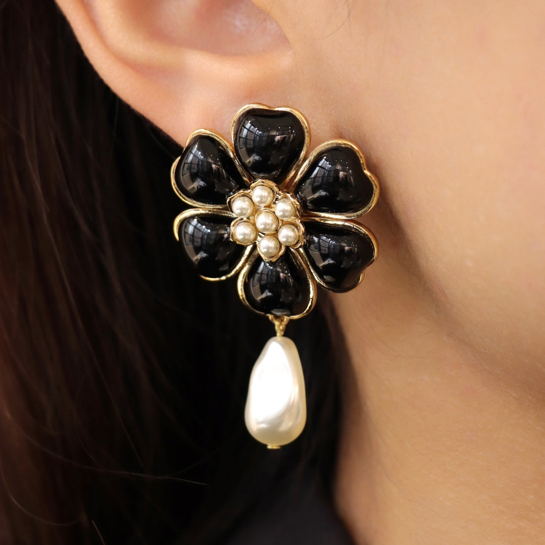 The New Classic Simple Flower_Earrings_Jewelry_Black_Gripoix