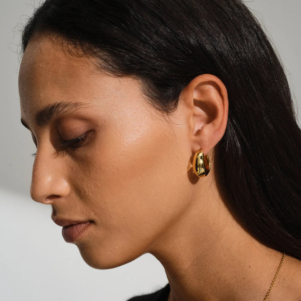 Tom Wood Ice Hoops Medium Gold