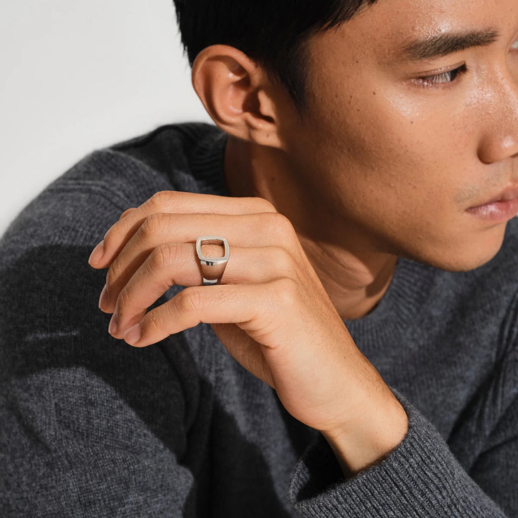Tom Wood Cushion Open Ring