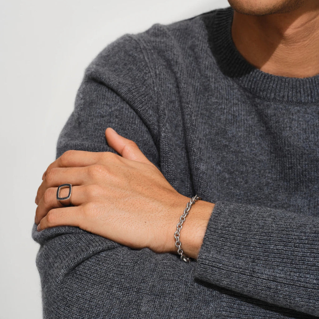 Tom Wood Cushion Open Ring