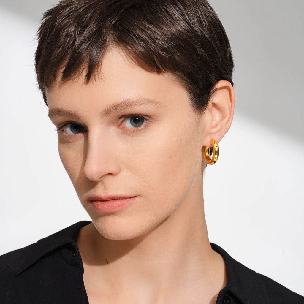 Tom Wood Chunky Hoops Medium Earrings Gold 