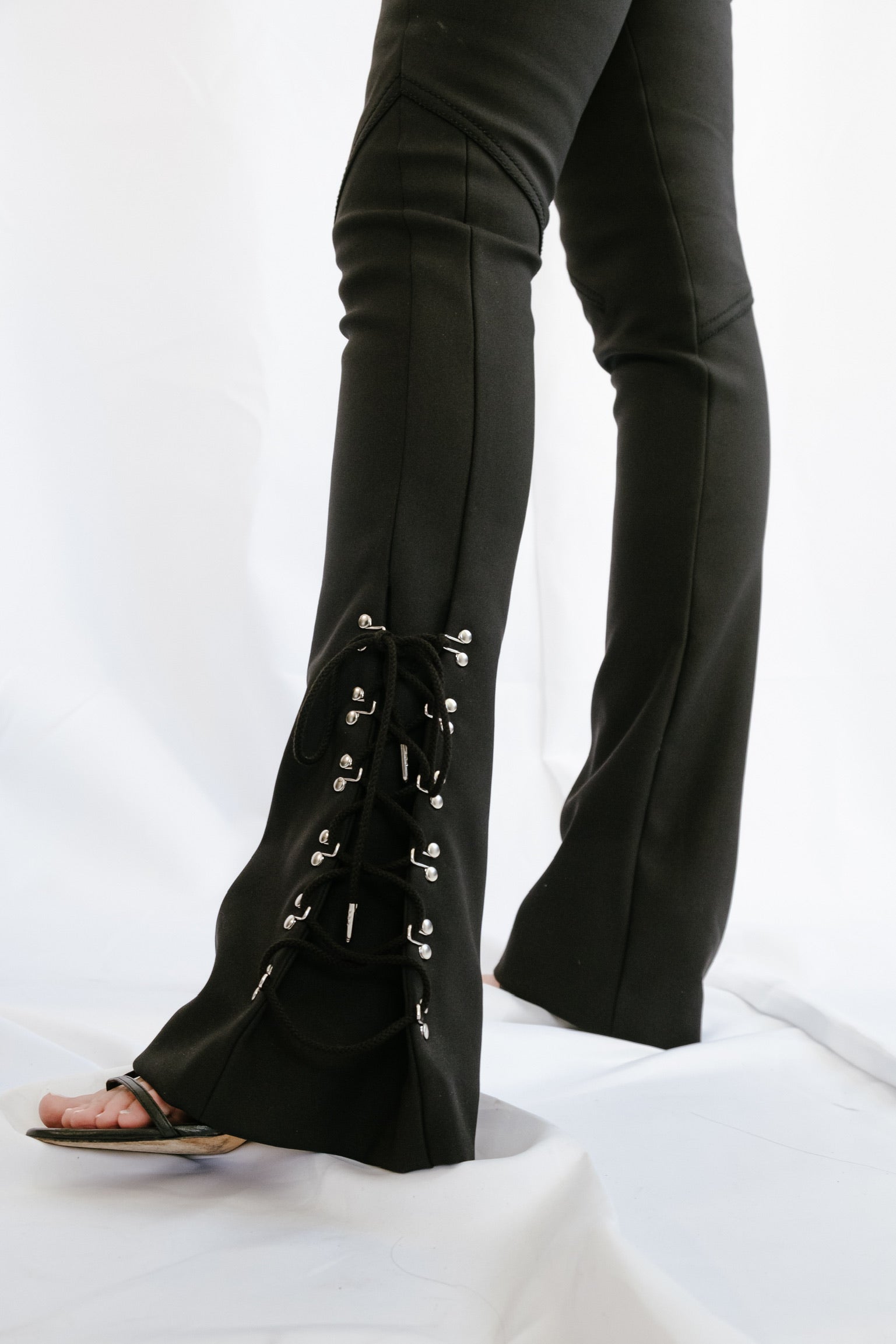 Laced Release Pant Black